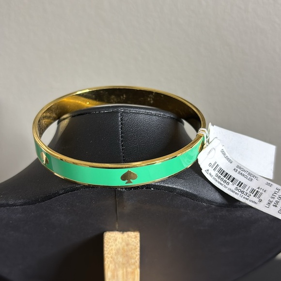 NWT Kate Spade Green Enamel Gold Tone Bangle Bracelet - Picture 4 of 7